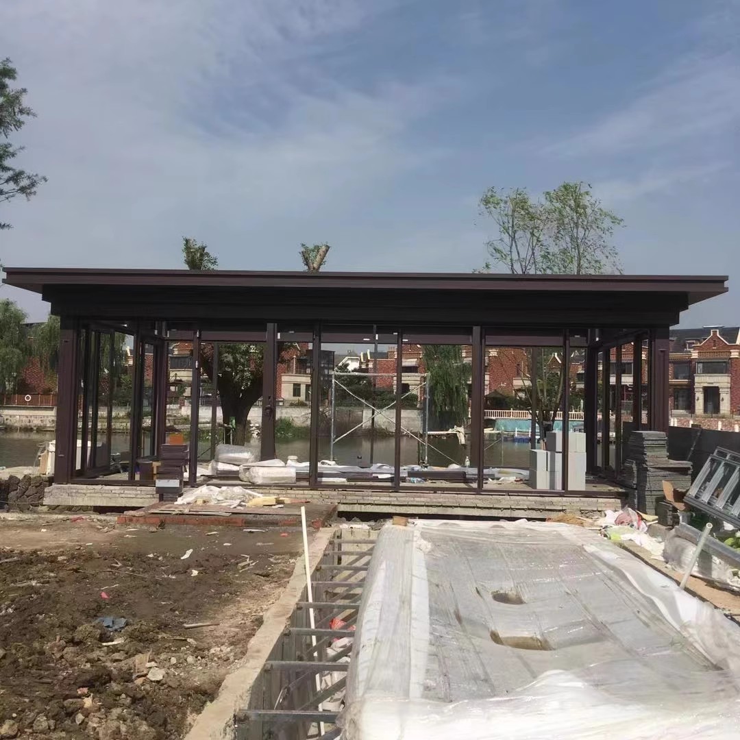  临水玻璃茶室建筑的施工注意事项   