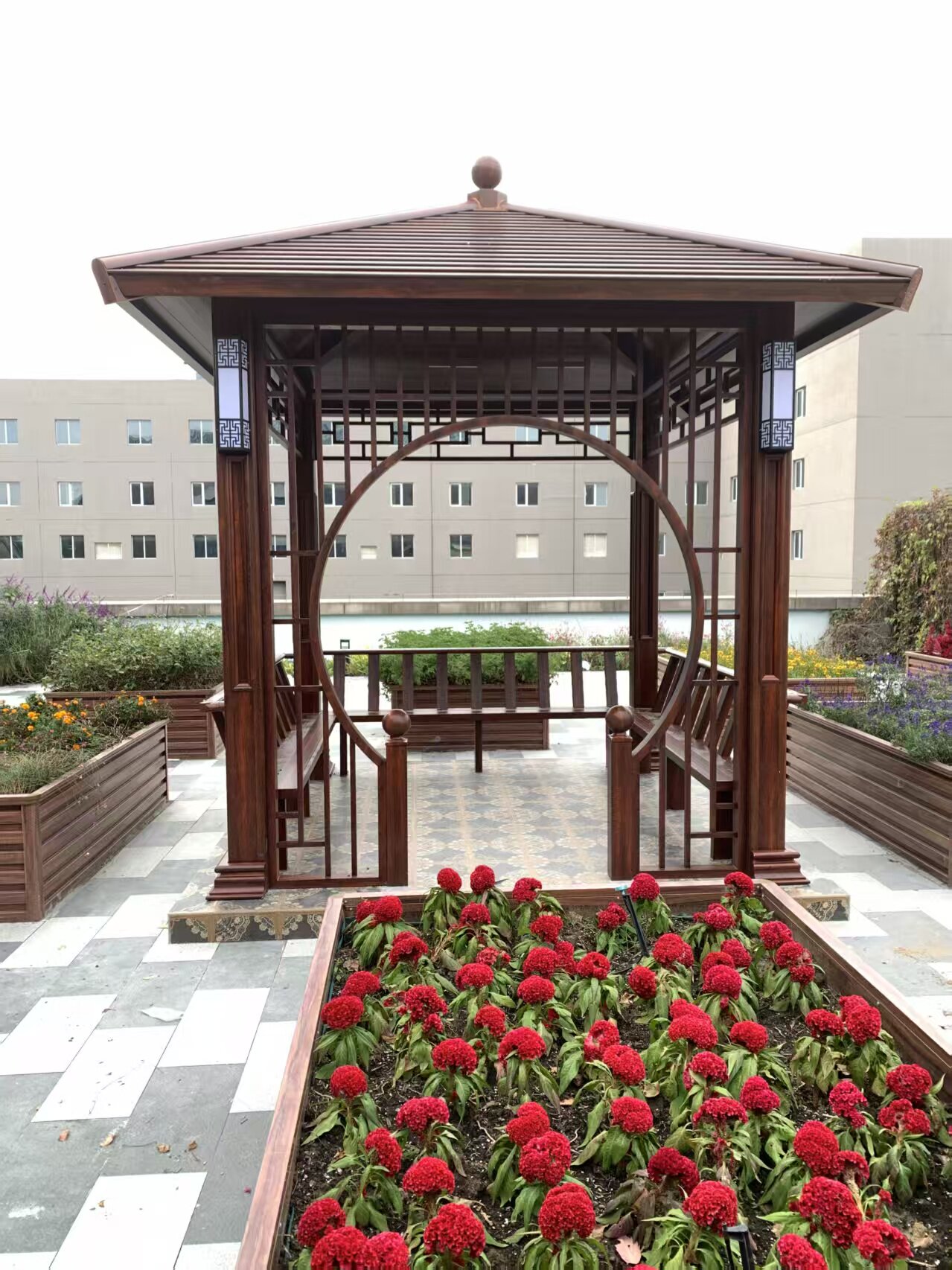 新中式铝合金凉亭庭院实景3 新中式铝合金凉亭庭院实景3